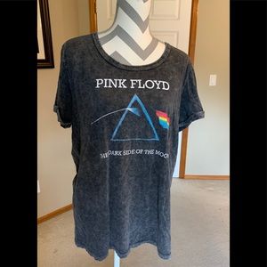 Torrid Pink Floyd Dark side of the moon tee